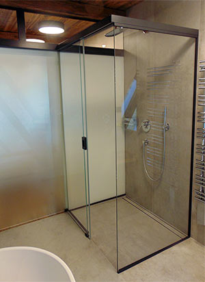 Skleněný sprchový kout
